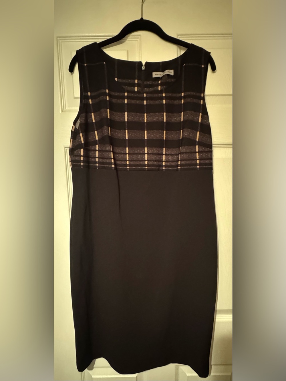 Danny & Nicole Sz 16 Black Dress with Cream Plaid Accents